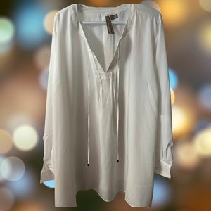 NWT Pennington’s White Tumic